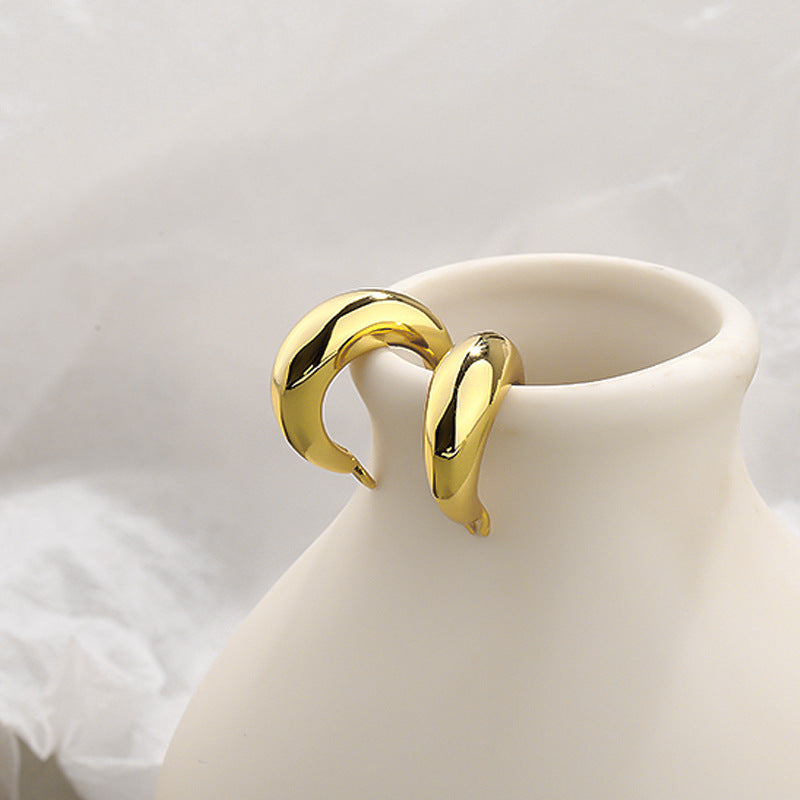 Minimalist Cashew Hoops